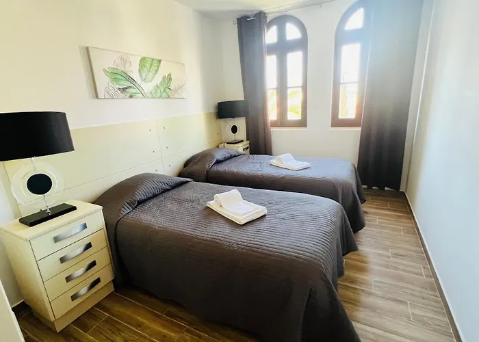 Charming Triplex T2 In The Old Village Vilamoura
