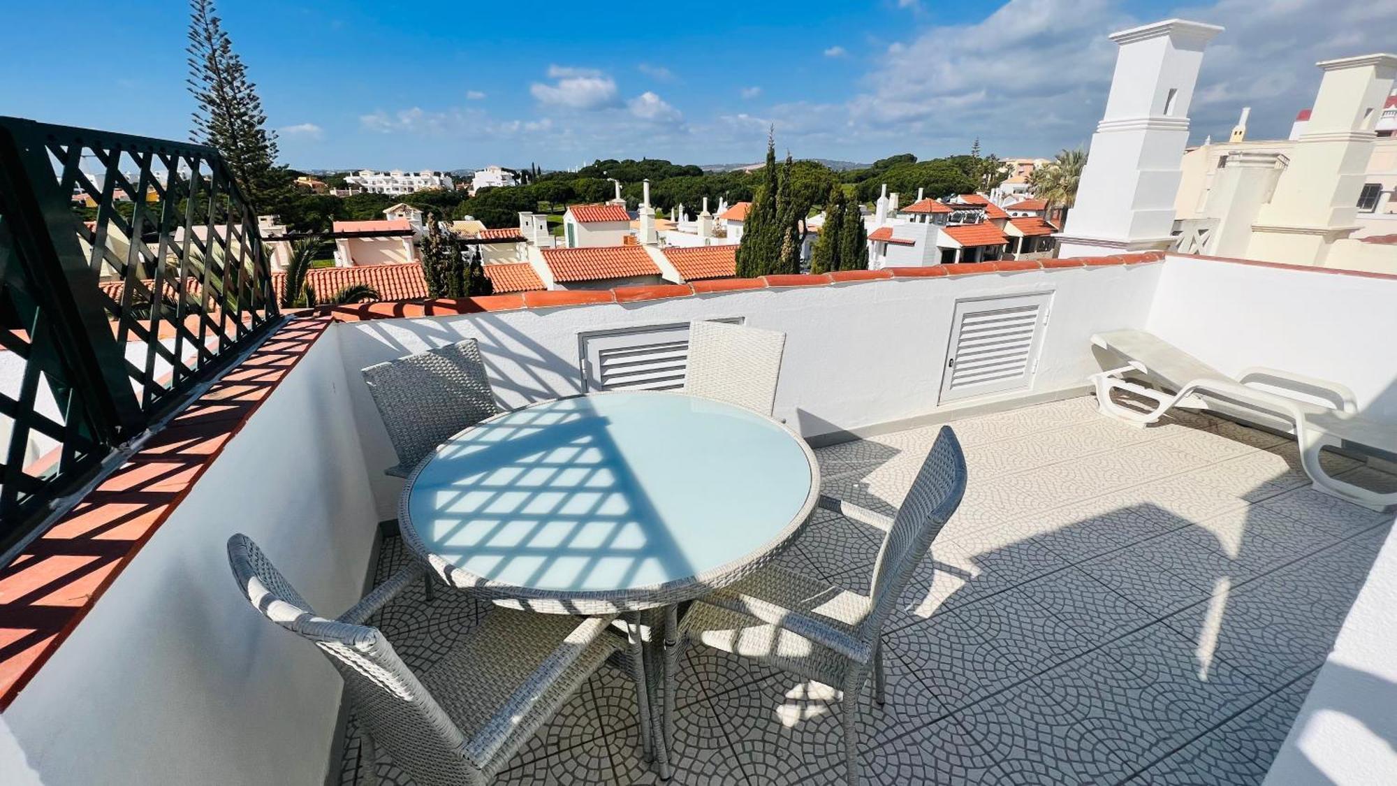 Apartment Charming Triplex T2 In The Old Village Vilamoura