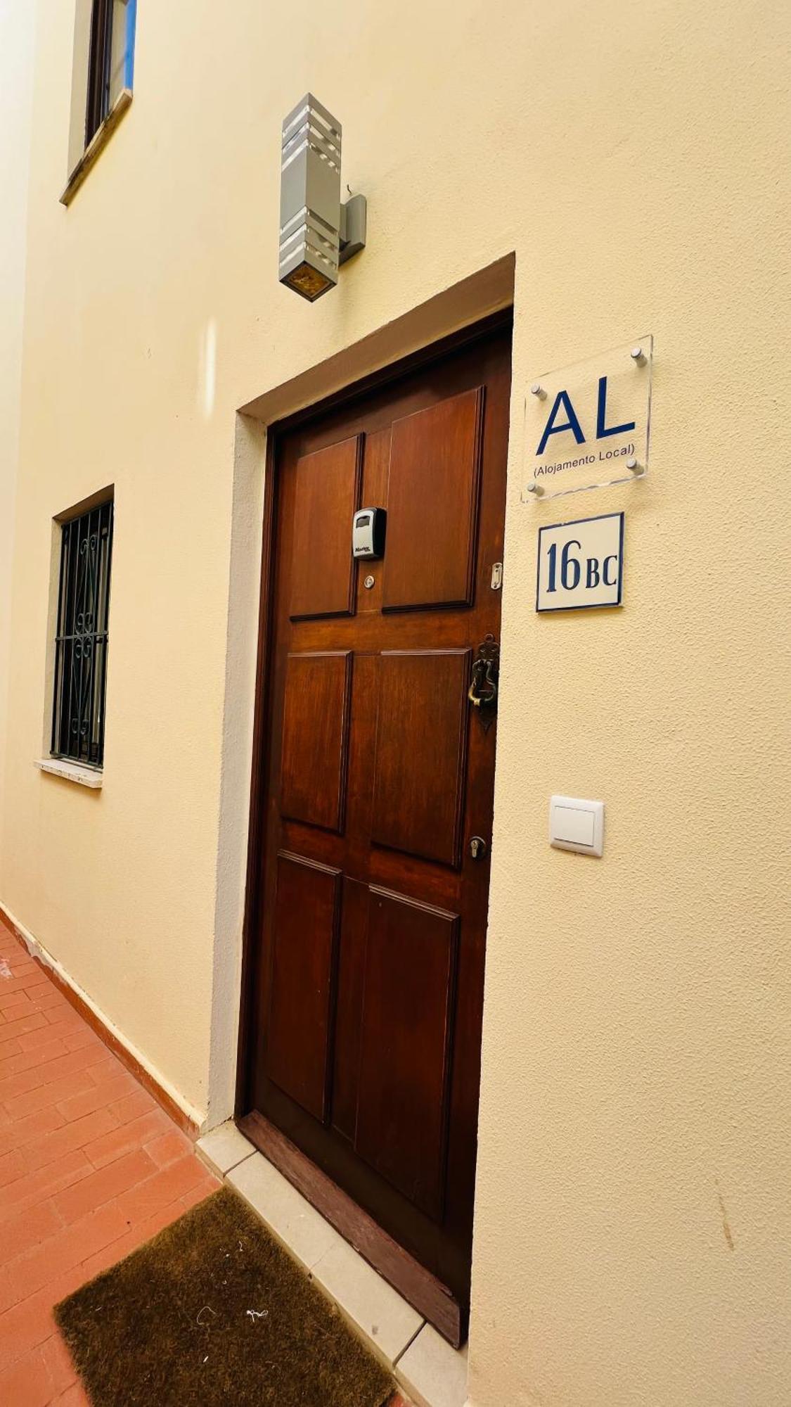 Charming Triplex T2 In The Old Village Vilamoura