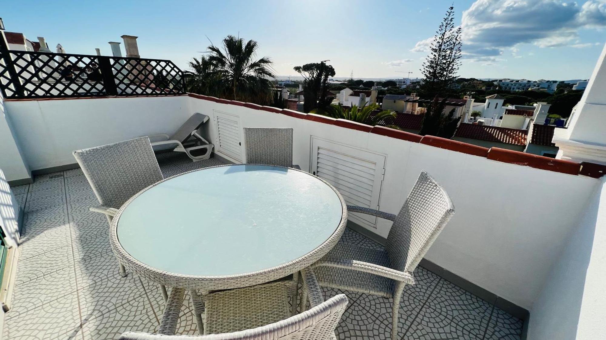 Charming Triplex T2 In The Old Village Vilamoura *